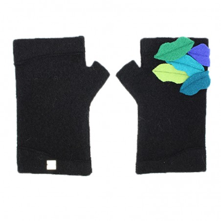 'Kiss' fingerless gloves